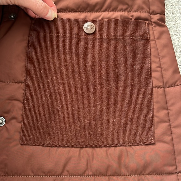 North Face collarless synthetic jacket - Picture 5 of 7